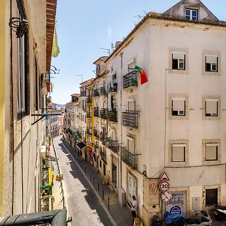 Whome Prime Alfama With Tagus River Views * Лиссабон